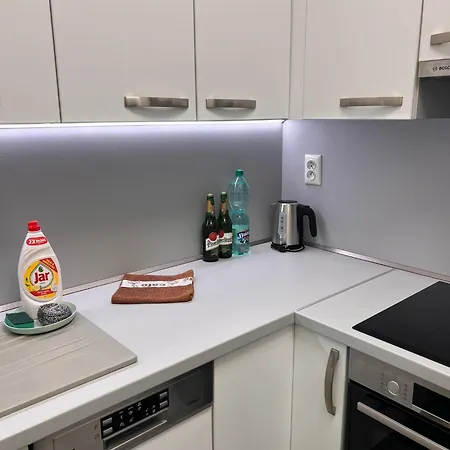 Apartment Centrum Leyla 8 *