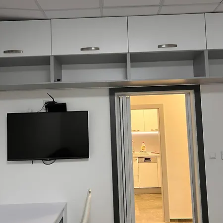 Centrum Leyla 8 Apartment *